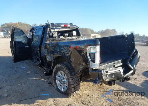 2021 Ford F-250 Platinum z USA, uszkodzony, nr VIN 1FT7W2BT0MEC26094